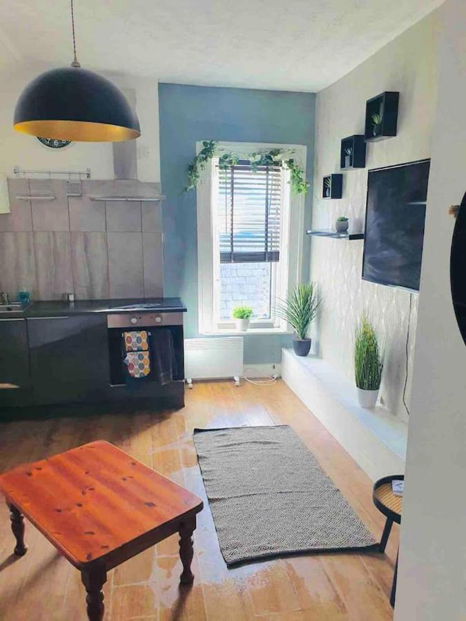 Cosy Top Floor Flat! Self Check-In & Free Parking Apartman Blackpool Kültér fotó